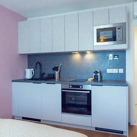 Leonart Living 52 *